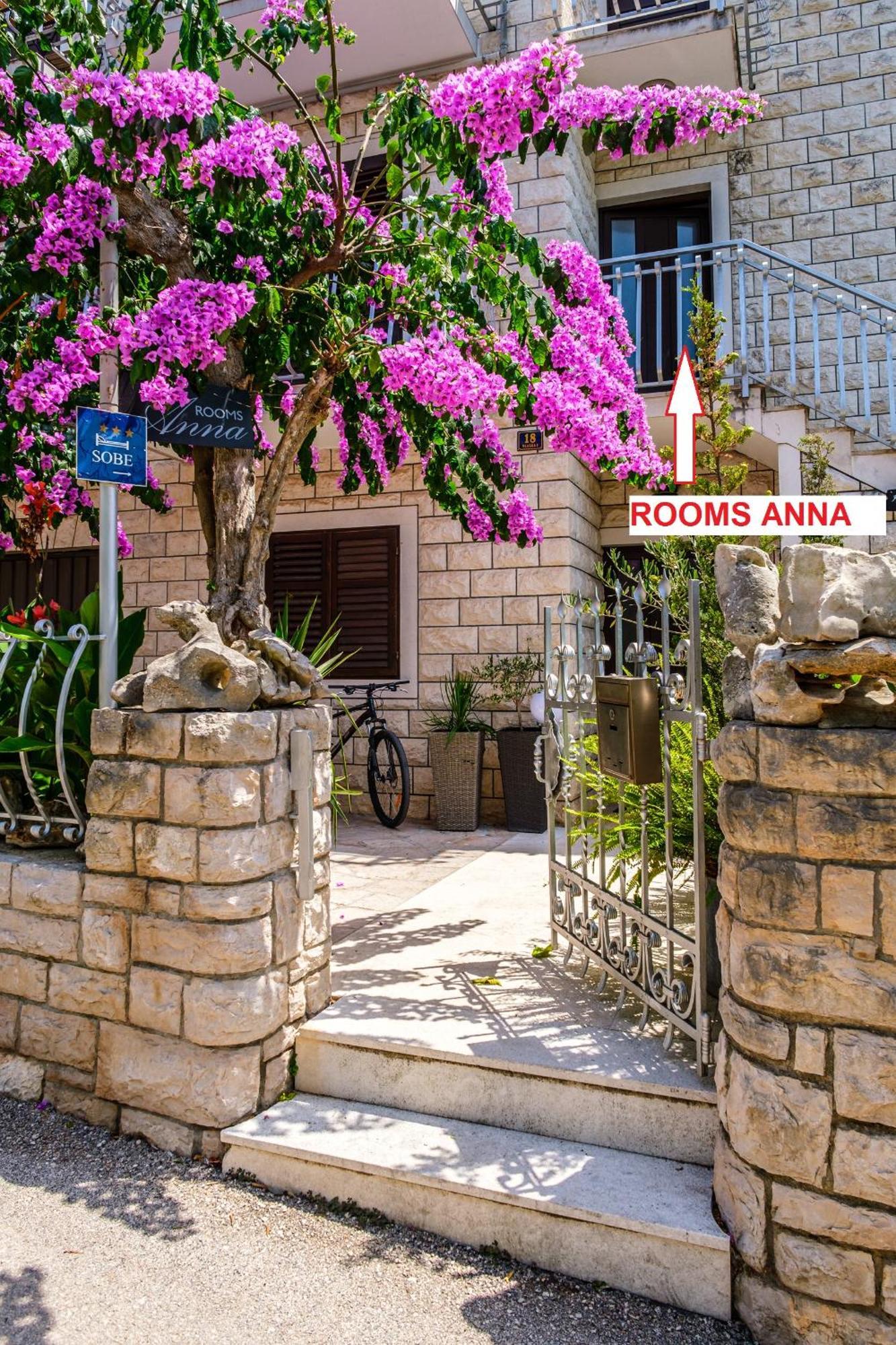 Rooms Anna Milna  Luaran gambar