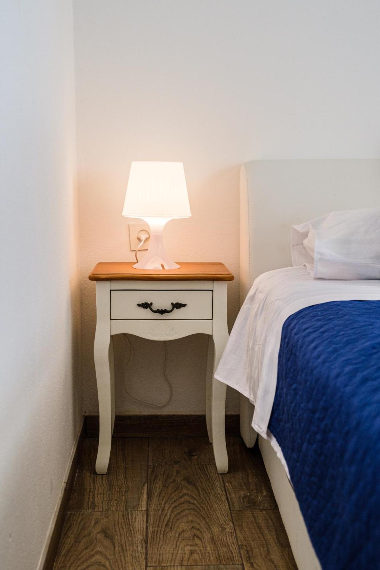 Rooms Anna Milna  Luaran gambar